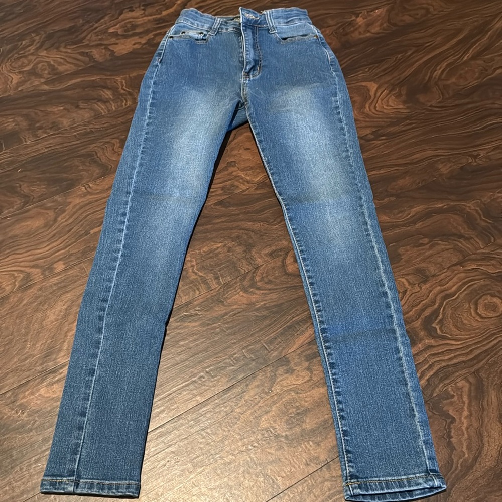 High waisted jeans